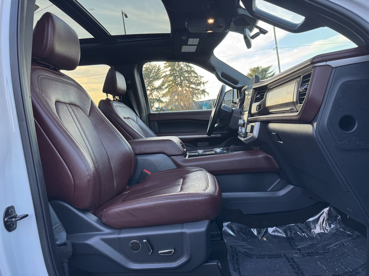2022 Ford Expedition Limited AWD   - Photo 22 - Portland, OR 97211
