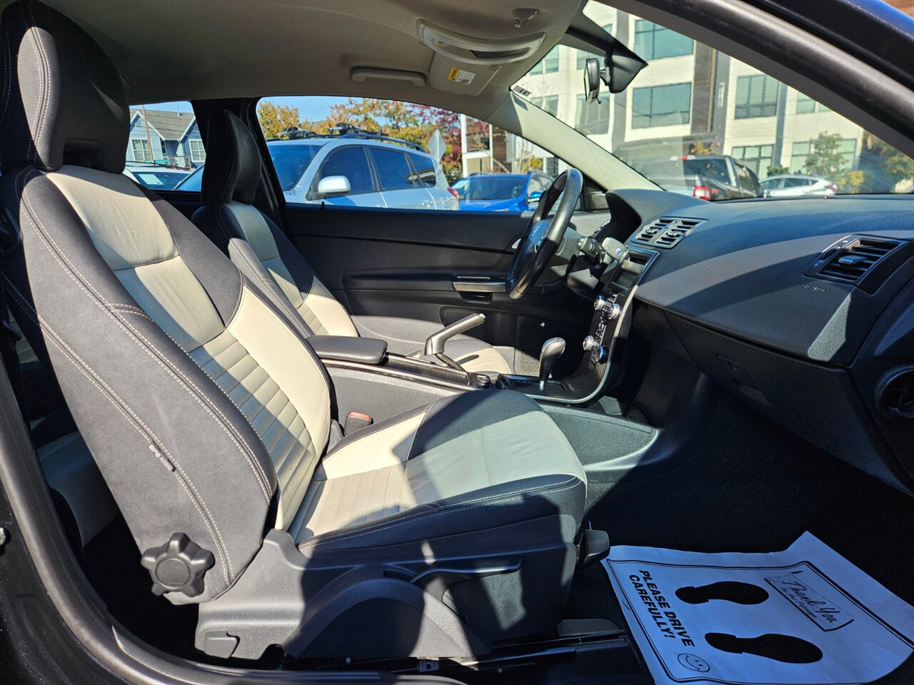 2012 Volvo C30 T5 R-Design   - Photo 13 - Portland, OR 97211