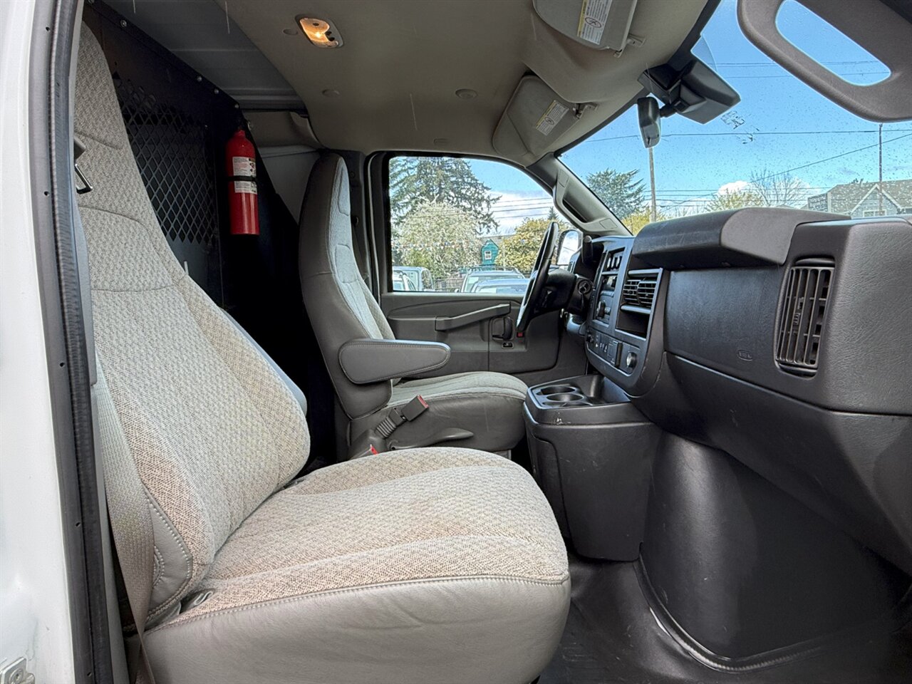 2020 Chevrolet Express 2500 LADDER RACK   - Photo 17 - Portland, OR 97211