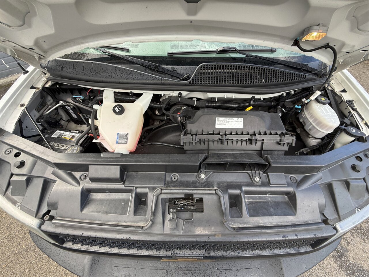 2020 Chevrolet Express 2500 LADDER RACK   - Photo 28 - Portland, OR 97211