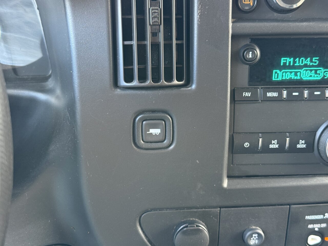 2020 Chevrolet Express 2500 LADDER RACK   - Photo 25 - Portland, OR 97211