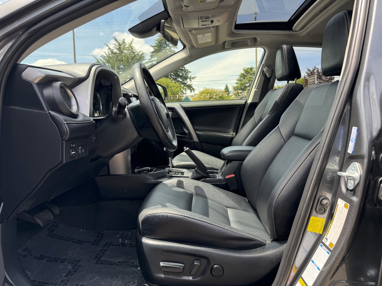 2017 Toyota RAV4 Hybrid Limited AWD ONLY 58K MILES ADAPTIVE CRUISE   - Photo 11 - Portland, OR 97211