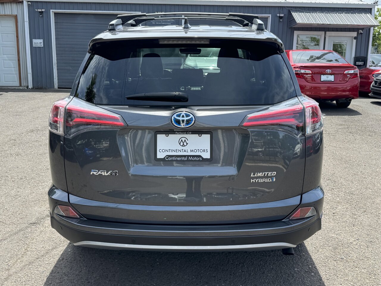 2017 Toyota RAV4 Hybrid Limited AWD ONLY 58K MILES ADAPTIVE CRUISE   - Photo 9 - Portland, OR 97211