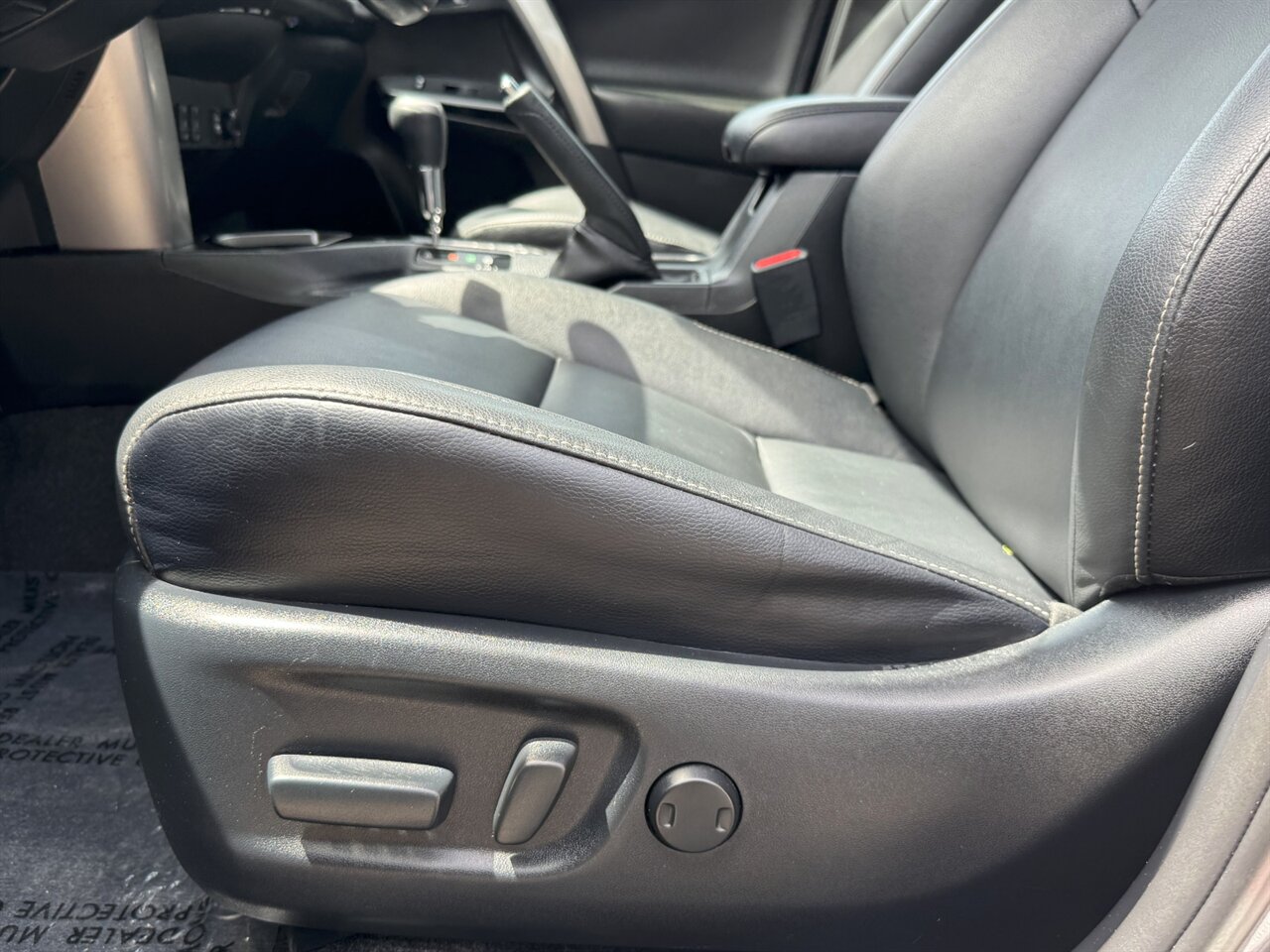 2017 Toyota RAV4 Hybrid Limited AWD ONLY 58K MILES ADAPTIVE CRUISE   - Photo 23 - Portland, OR 97211