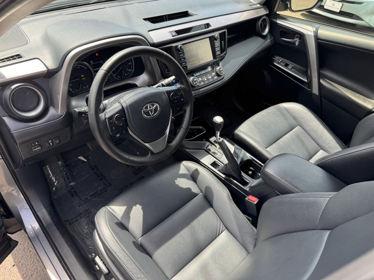 2017 Toyota RAV4 Hybrid Limited AWD ONLY 58K MILES ADAPTIVE CRUISE   - Photo 2 - Portland, OR 97211