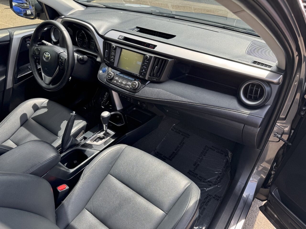 2017 Toyota RAV4 Hybrid Limited AWD ONLY 58K MILES ADAPTIVE CRUISE   - Photo 18 - Portland, OR 97211