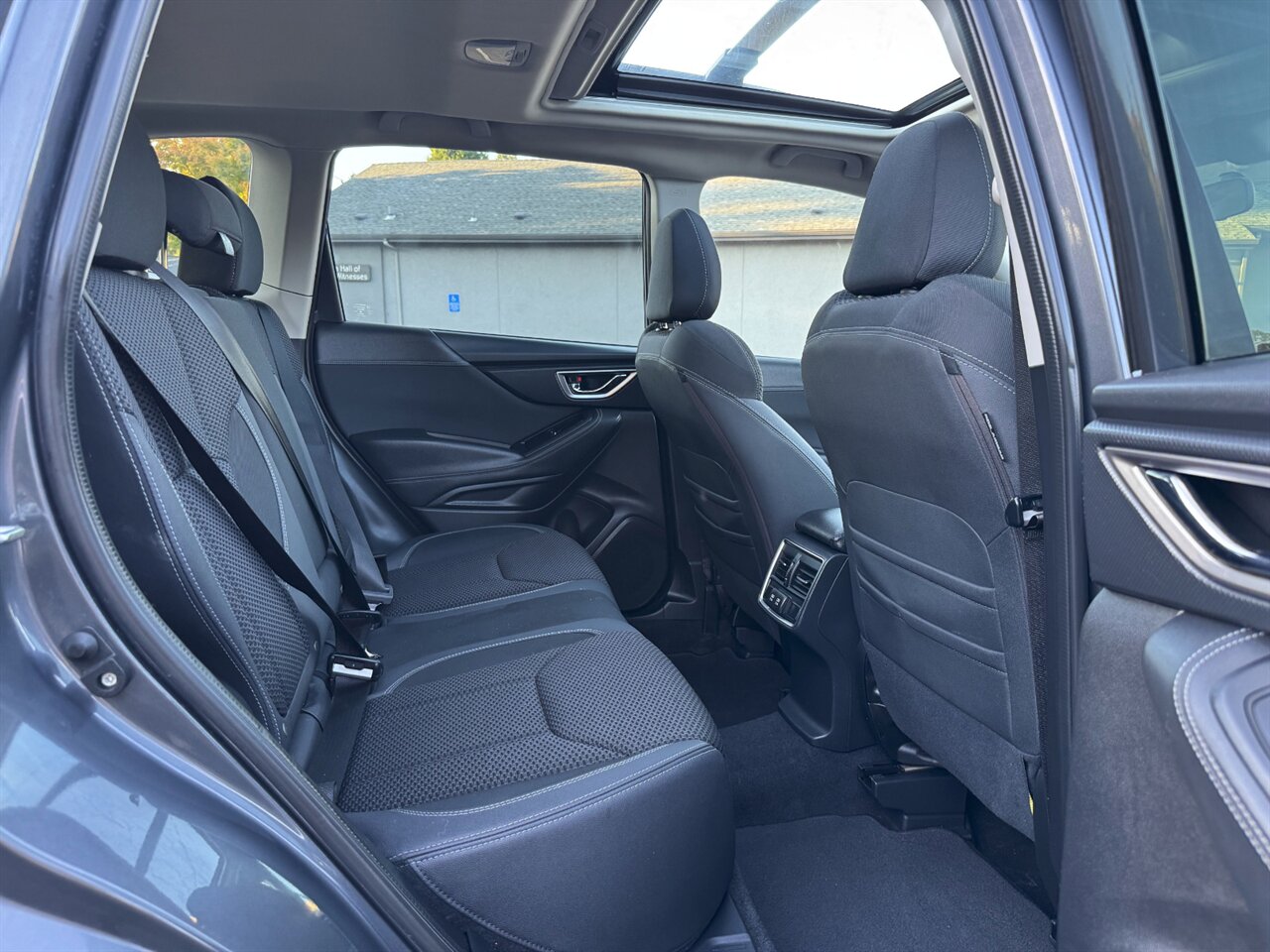 2020 Subaru Forester Premium   - Photo 15 - Portland, OR 97211