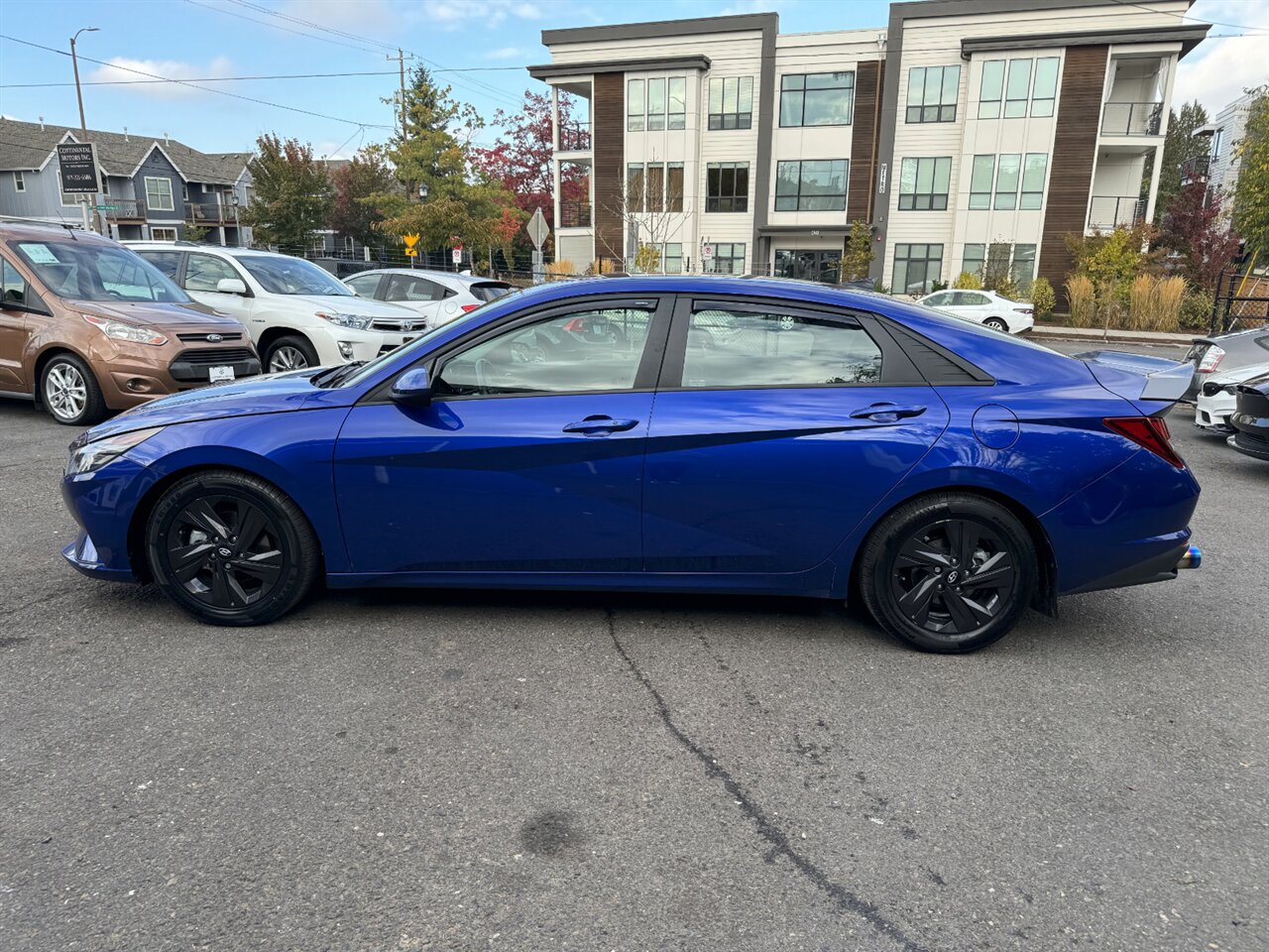 2021 Hyundai Elantra SEL   - Photo 3 - Portland, OR 97211