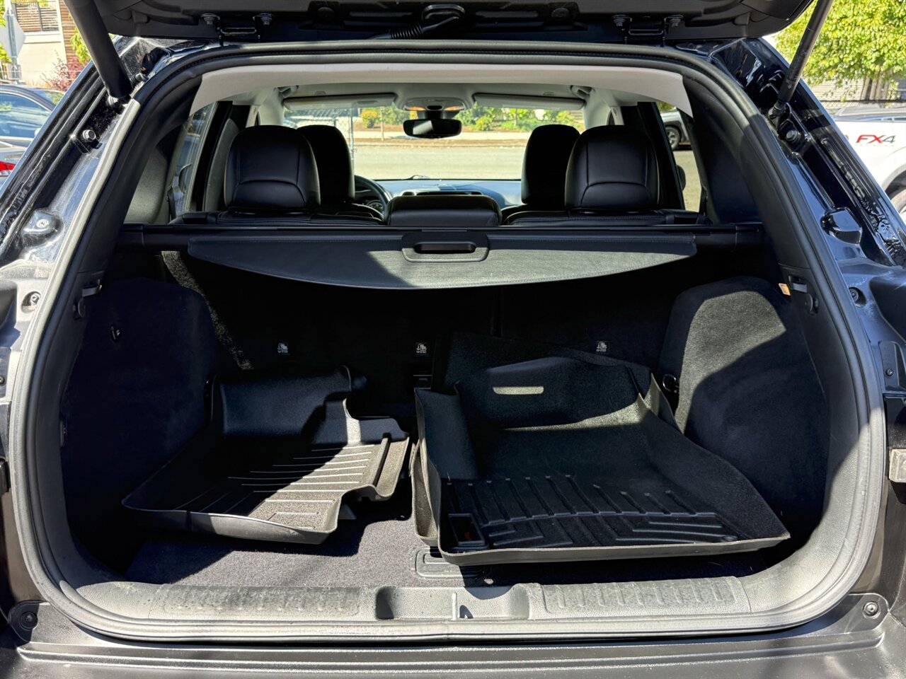 2019 Jeep Cherokee Limited 4X4 ADAPTIVE CRUISE LEATHER - Photo 14 - Portland, OR 97211