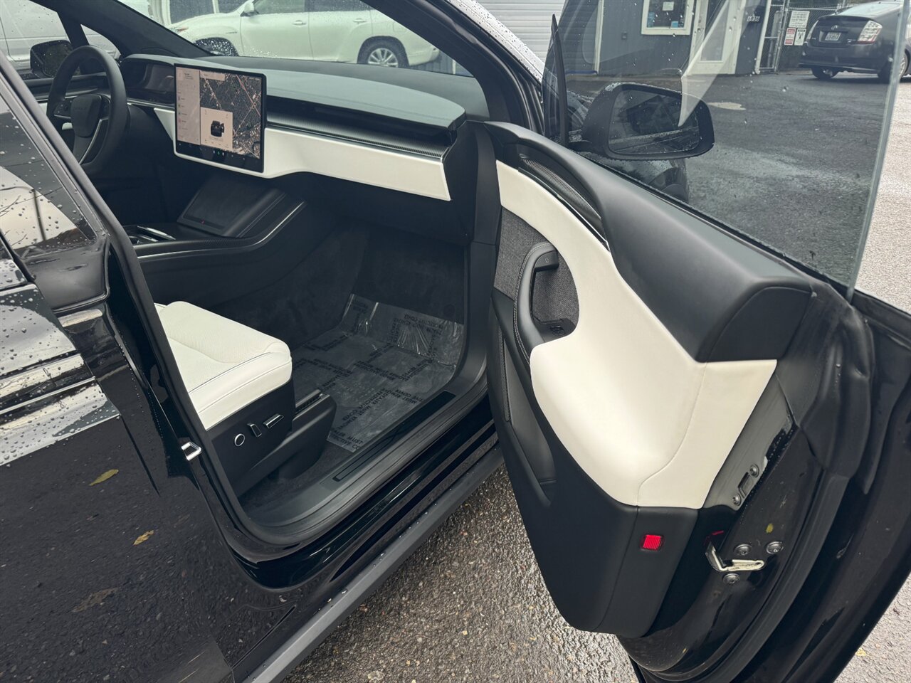 2022 Tesla Model X Plaid   - Photo 23 - Portland, OR 97211