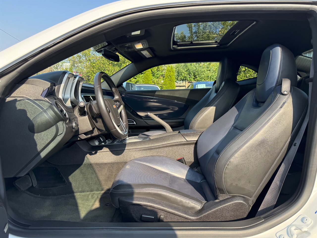 2015 Chevrolet Camaro LT - Photo 11 - Portland, OR 97211