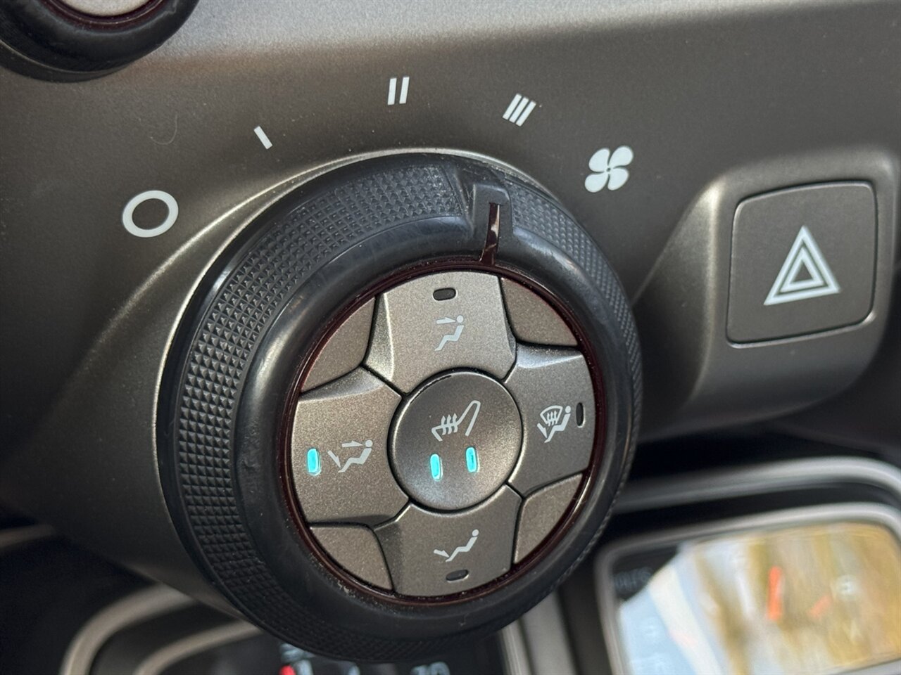 2015 Chevrolet Camaro LT - Photo 26 - Portland, OR 97211
