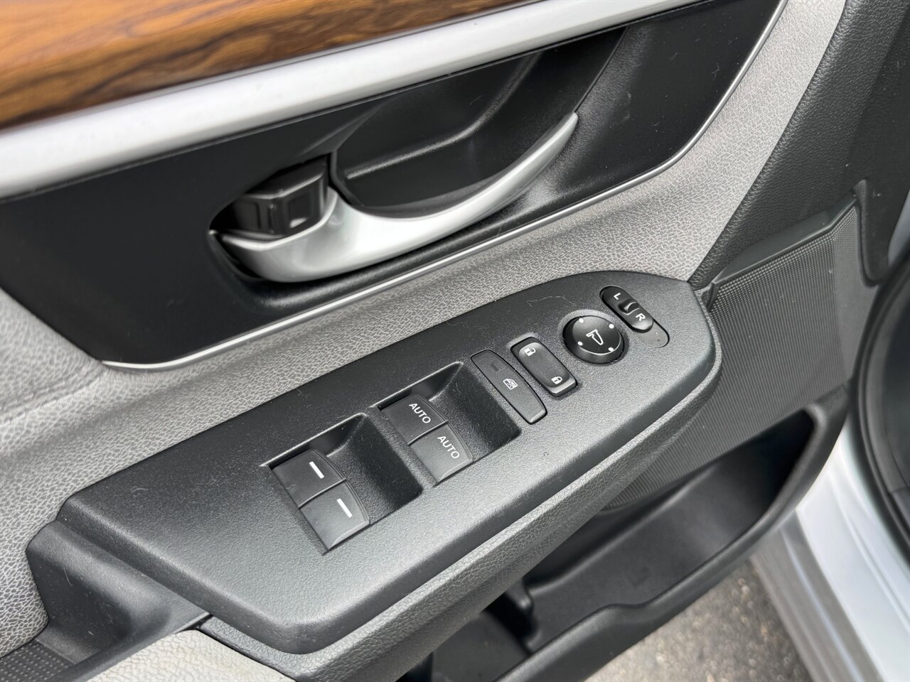 2017 Honda CR-V EX AWD   - Photo 20 - Portland, OR 97211