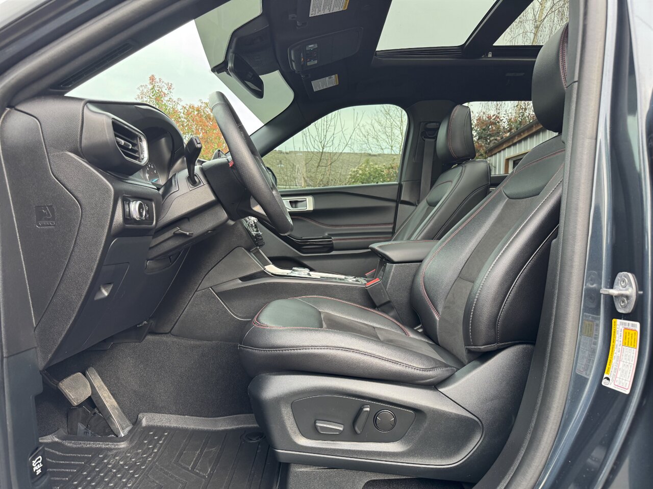 2023 Ford Explorer ST-Line AWD LOADED ONLY 16K MILES   - Photo 11 - Portland, OR 97211