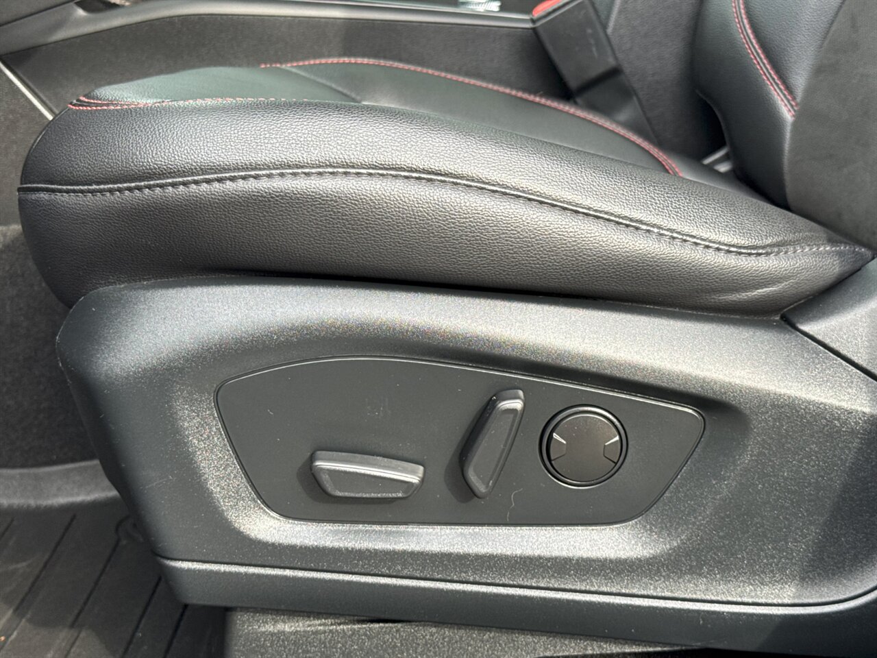 2023 Ford Explorer ST-Line AWD LOADED ONLY 16K MILES   - Photo 24 - Portland, OR 97211