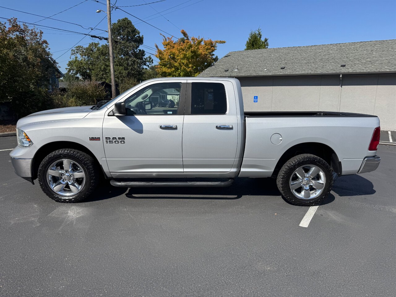 2014 RAM 1500 SLT 4x4 NEW TIRES 5.7 HEMI   - Photo 4 - Portland, OR 97211