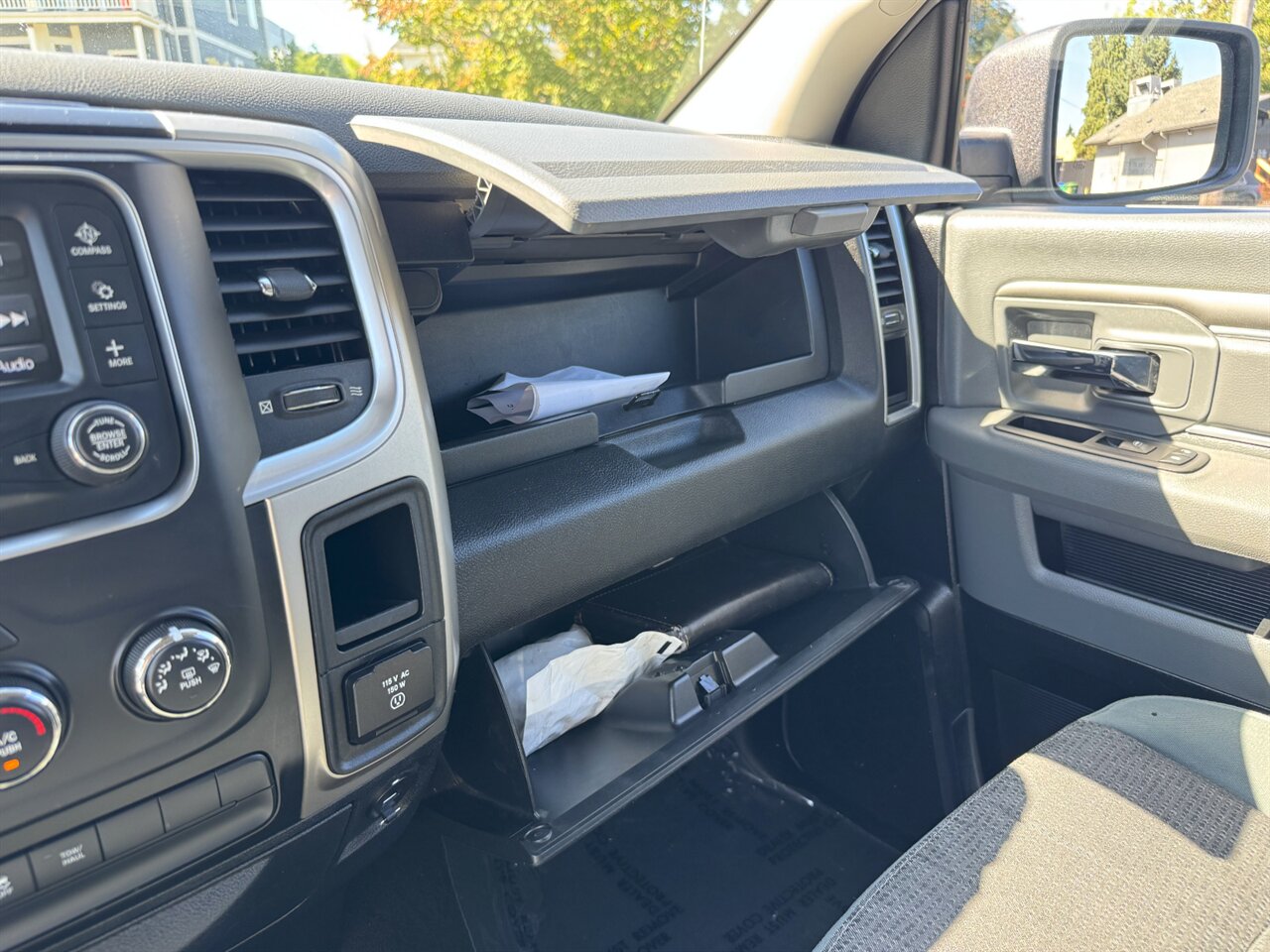 2014 RAM 1500 SLT 4x4 NEW TIRES 5.7 HEMI   - Photo 33 - Portland, OR 97211