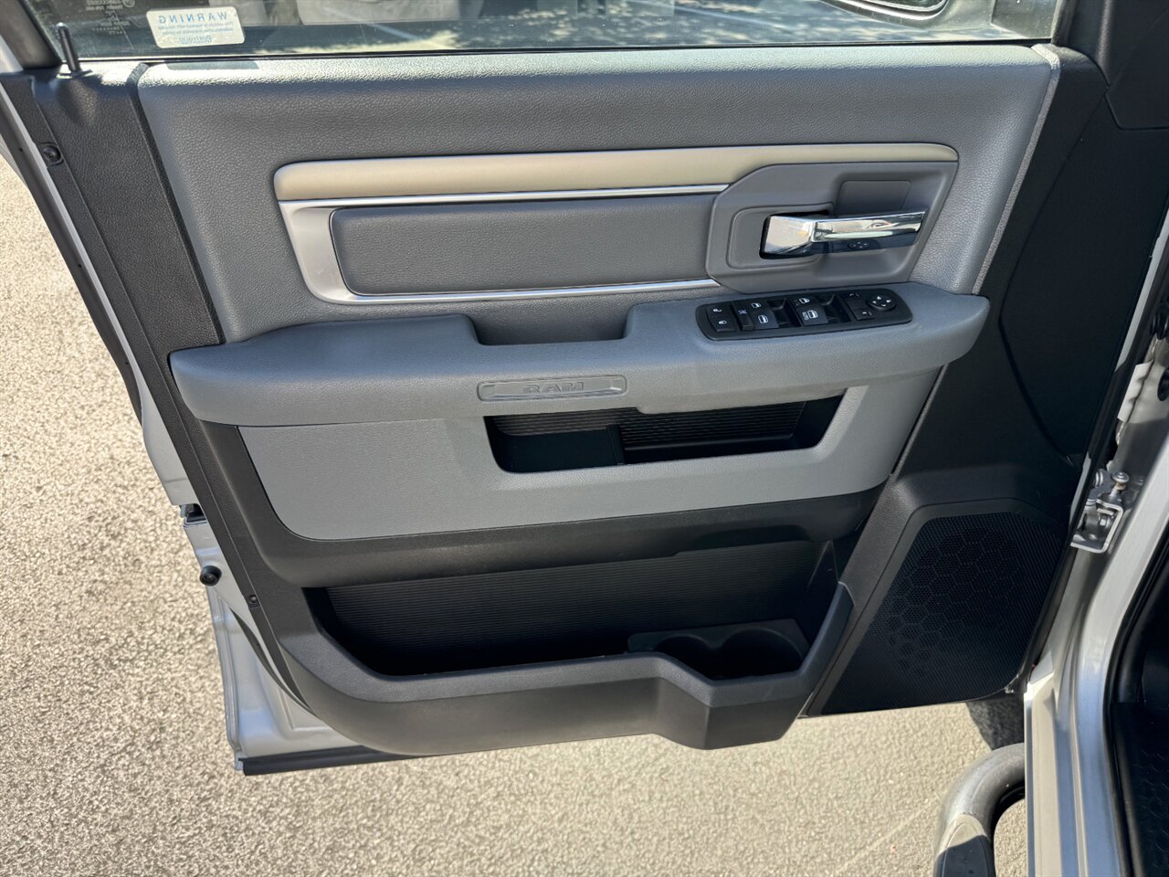 2014 RAM 1500 SLT 4x4 NEW TIRES 5.7 HEMI   - Photo 12 - Portland, OR 97211