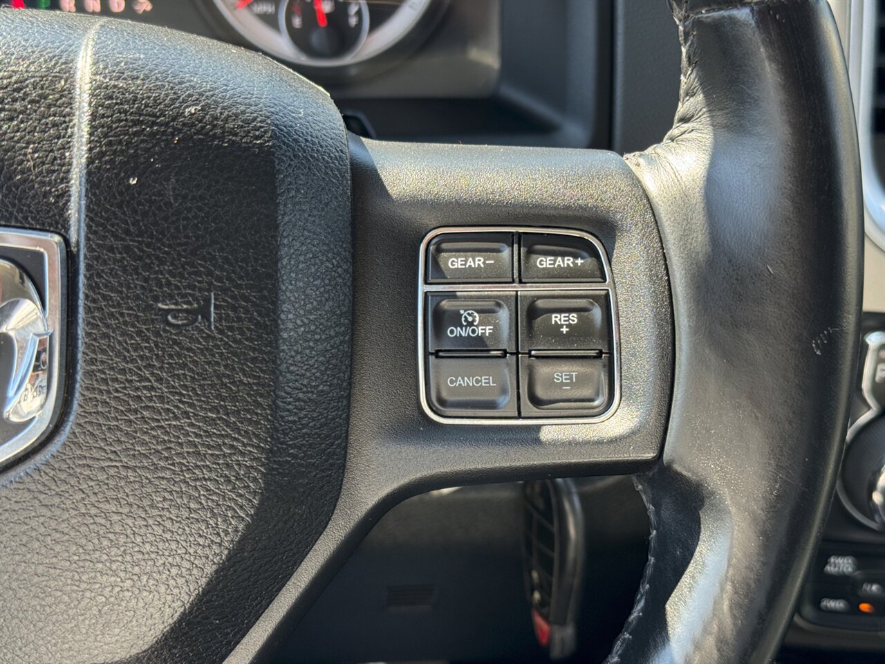 2014 RAM 1500 SLT 4x4 NEW TIRES 5.7 HEMI   - Photo 26 - Portland, OR 97211