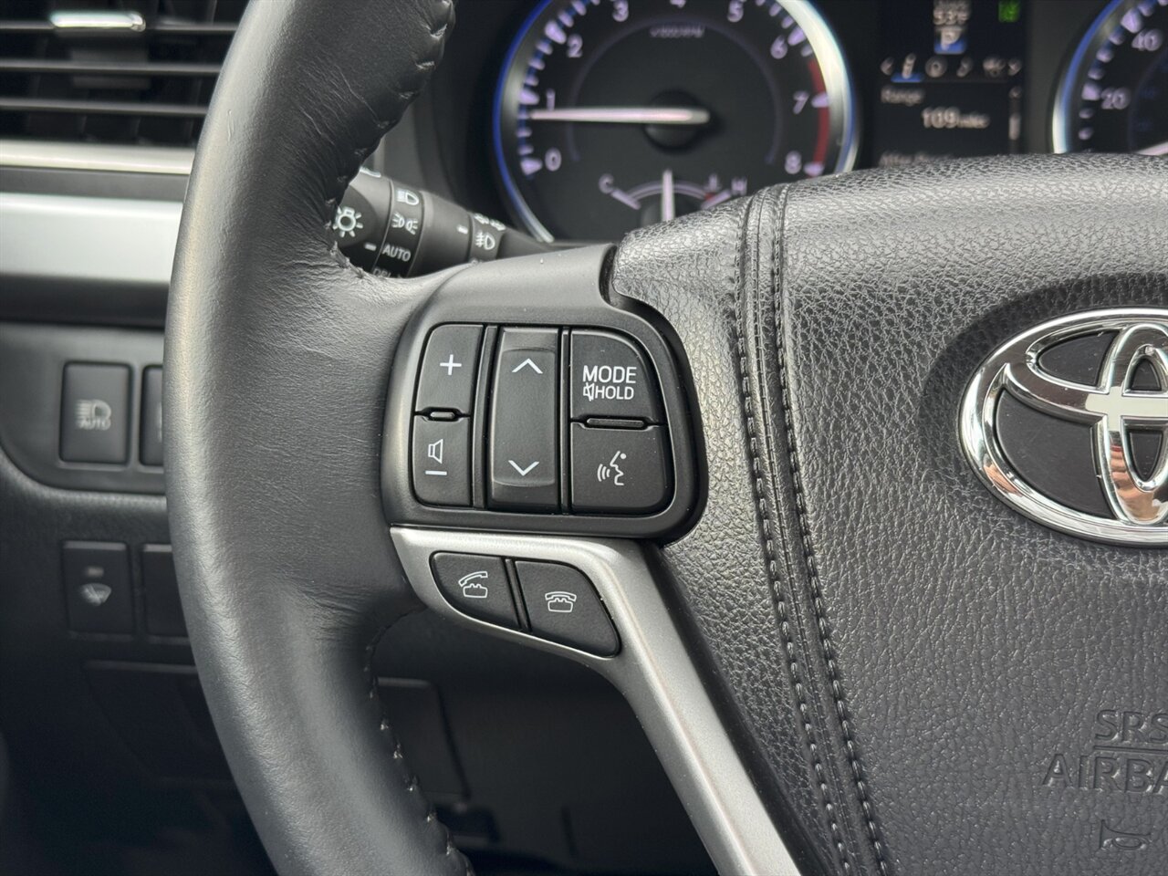 2015 Toyota Highlander Limited AWD NAV ADAPTIVE ONLY 61K MILES - Photo 27 - Portland, OR 97211