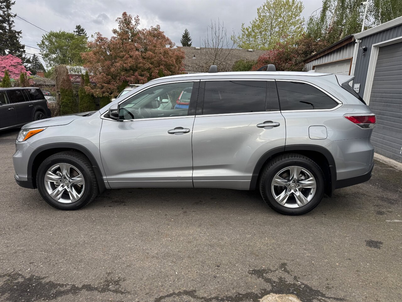 2015 Toyota Highlander Limited AWD NAV ADAPTIVE ONLY 61K MILES - Photo 4 - Portland, OR 97211