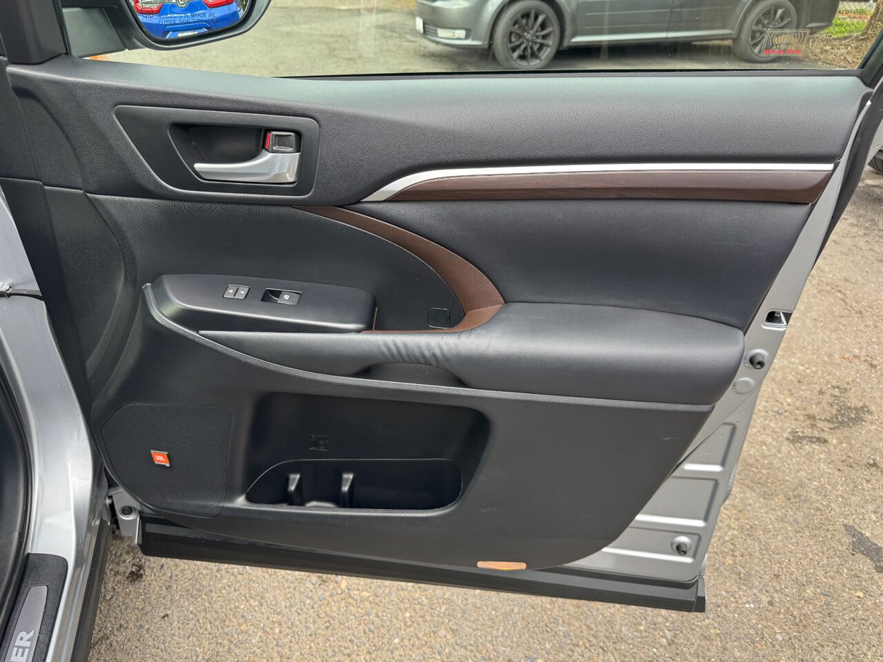 2015 Toyota Highlander Limited AWD NAV ADAPTIVE ONLY 61K MILES - Photo 21 - Portland, OR 97211