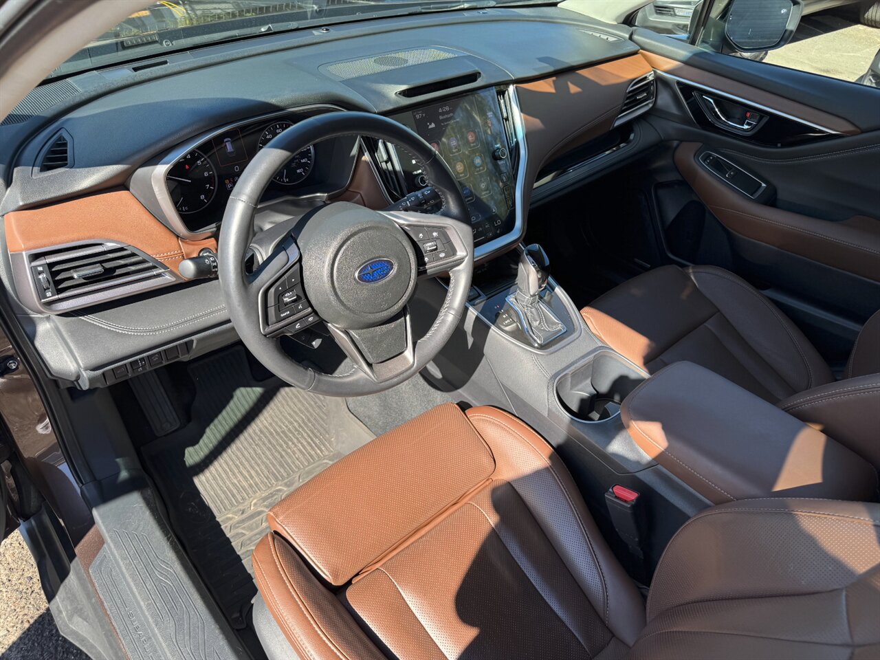 2021 Subaru Outback Touring ADAPTIVE CRUISE BROWN LEATHER   - Photo 2 - Portland, OR 97211