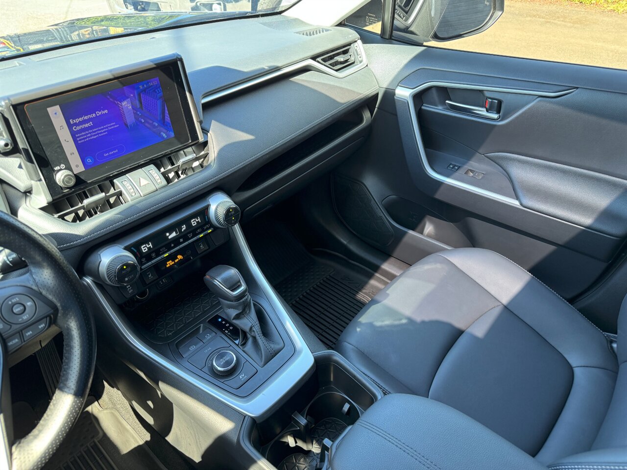 2025 Toyota RAV4 Hybrid XLE Premium AWD - Photo 28 - Portland, OR 97211
