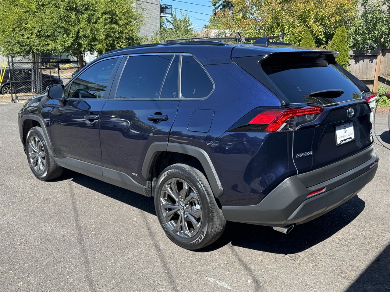 2025 Toyota RAV4 Hybrid XLE Premium AWD - Photo 10 - Portland, OR 97211