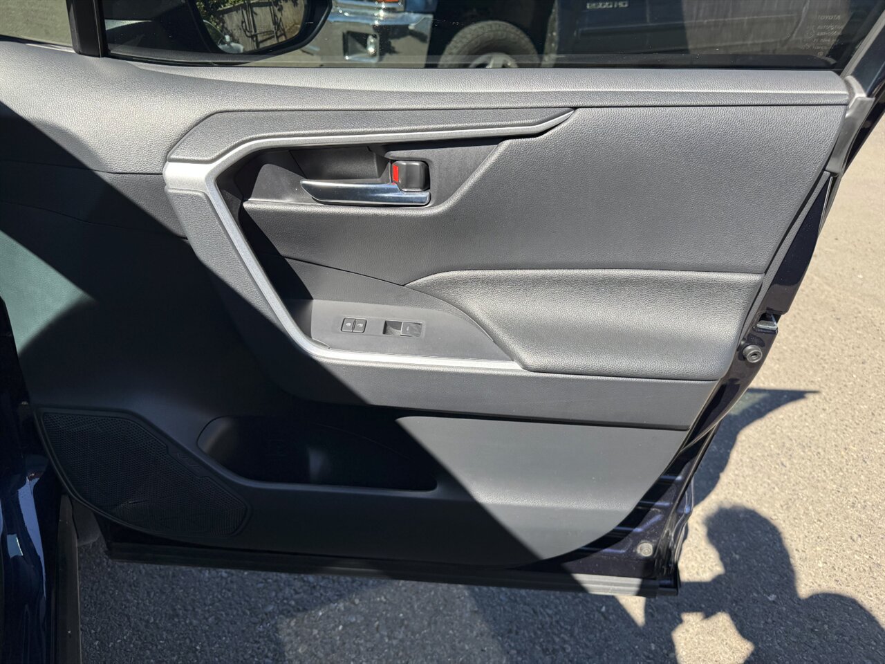 2025 Toyota RAV4 Hybrid XLE Premium AWD - Photo 20 - Portland, OR 97211
