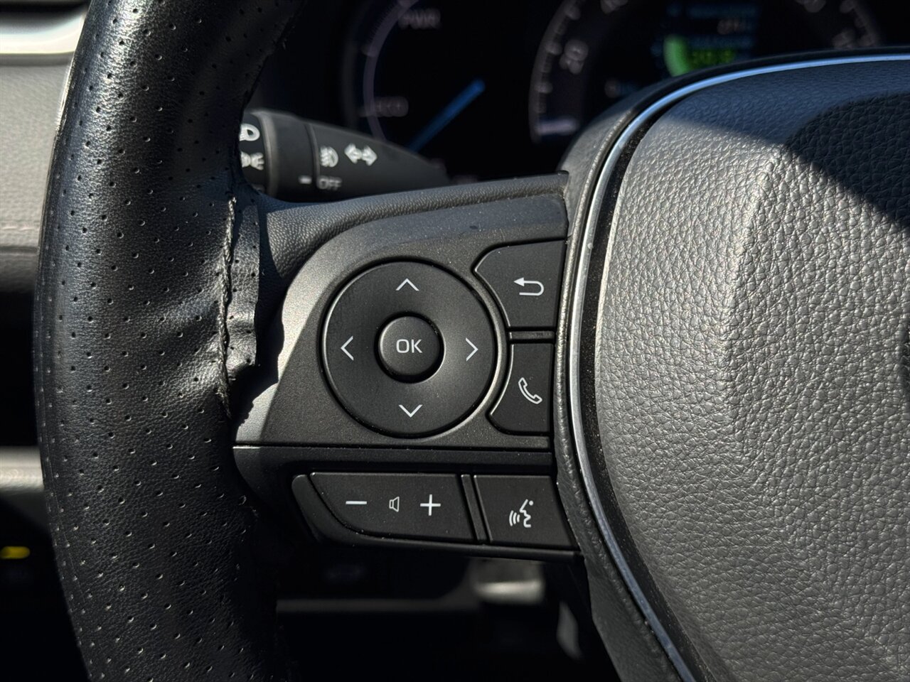 2025 Toyota RAV4 Hybrid XLE Premium AWD - Photo 26 - Portland, OR 97211