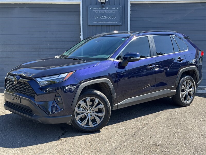 2025 Toyota RAV4 Hybrid XLE Premium AWD  