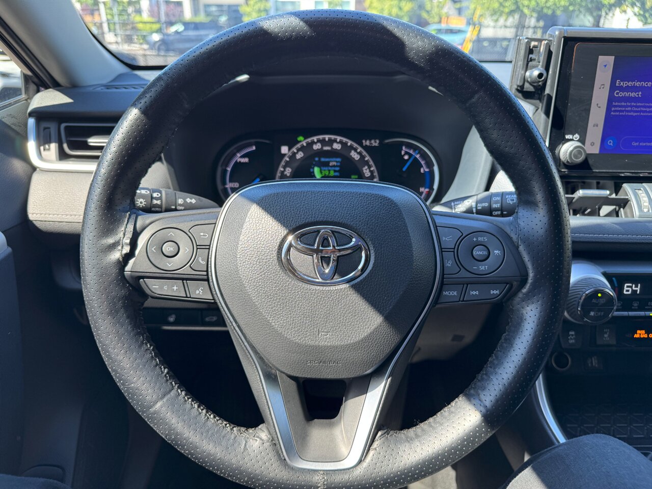 2025 Toyota RAV4 Hybrid XLE Premium AWD - Photo 24 - Portland, OR 97211