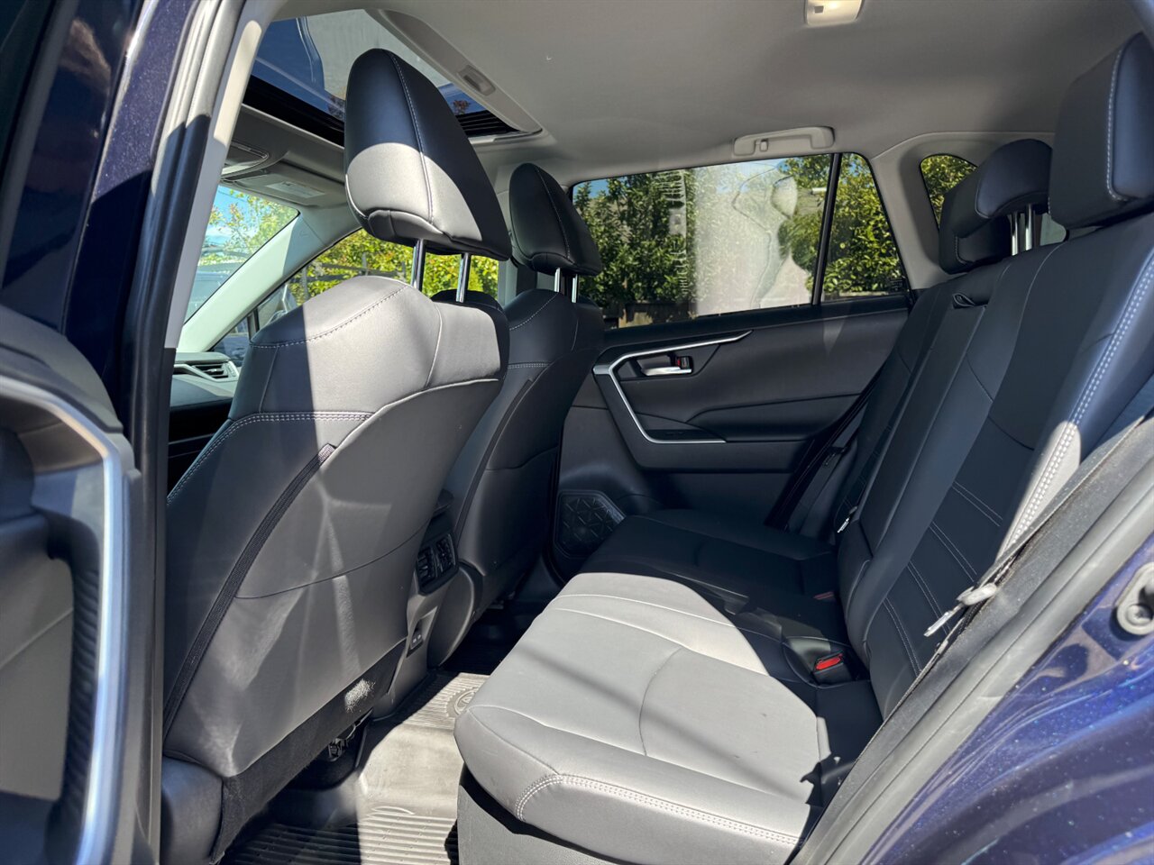 2025 Toyota RAV4 Hybrid XLE Premium AWD - Photo 13 - Portland, OR 97211