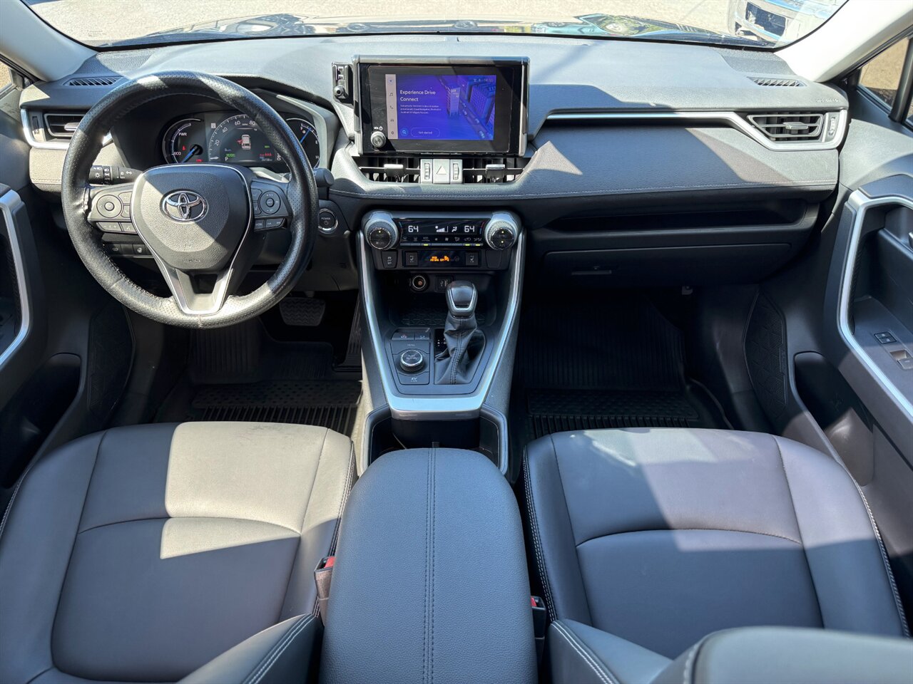 2025 Toyota RAV4 Hybrid XLE Premium AWD - Photo 14 - Portland, OR 97211