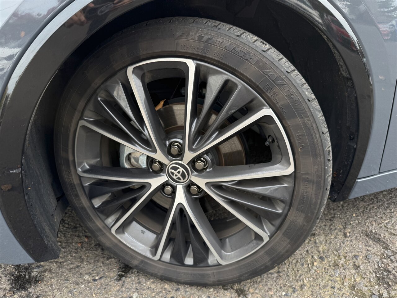 2024 Toyota Prius XLE AWD   - Photo 11 - Portland, OR 97211