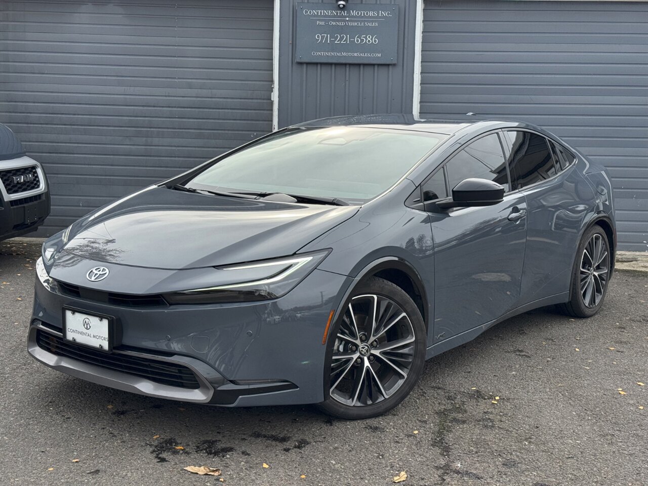 2024 Toyota Prius XLE AWD   - Photo 1 - Portland, OR 97211