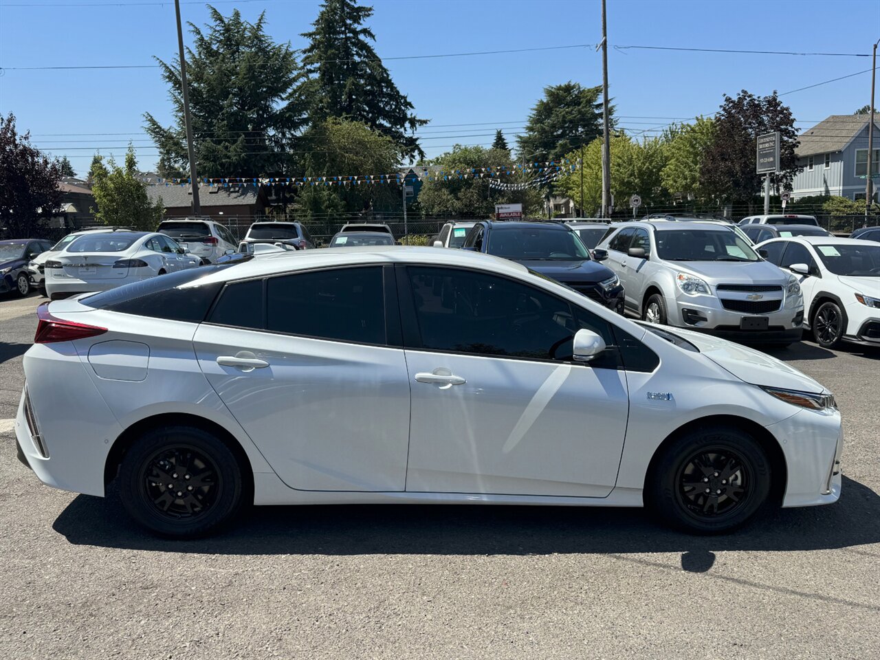 2021 Toyota Prius Prime Limited ONLY 31K MILES - Photo 6 - Portland, OR 97211