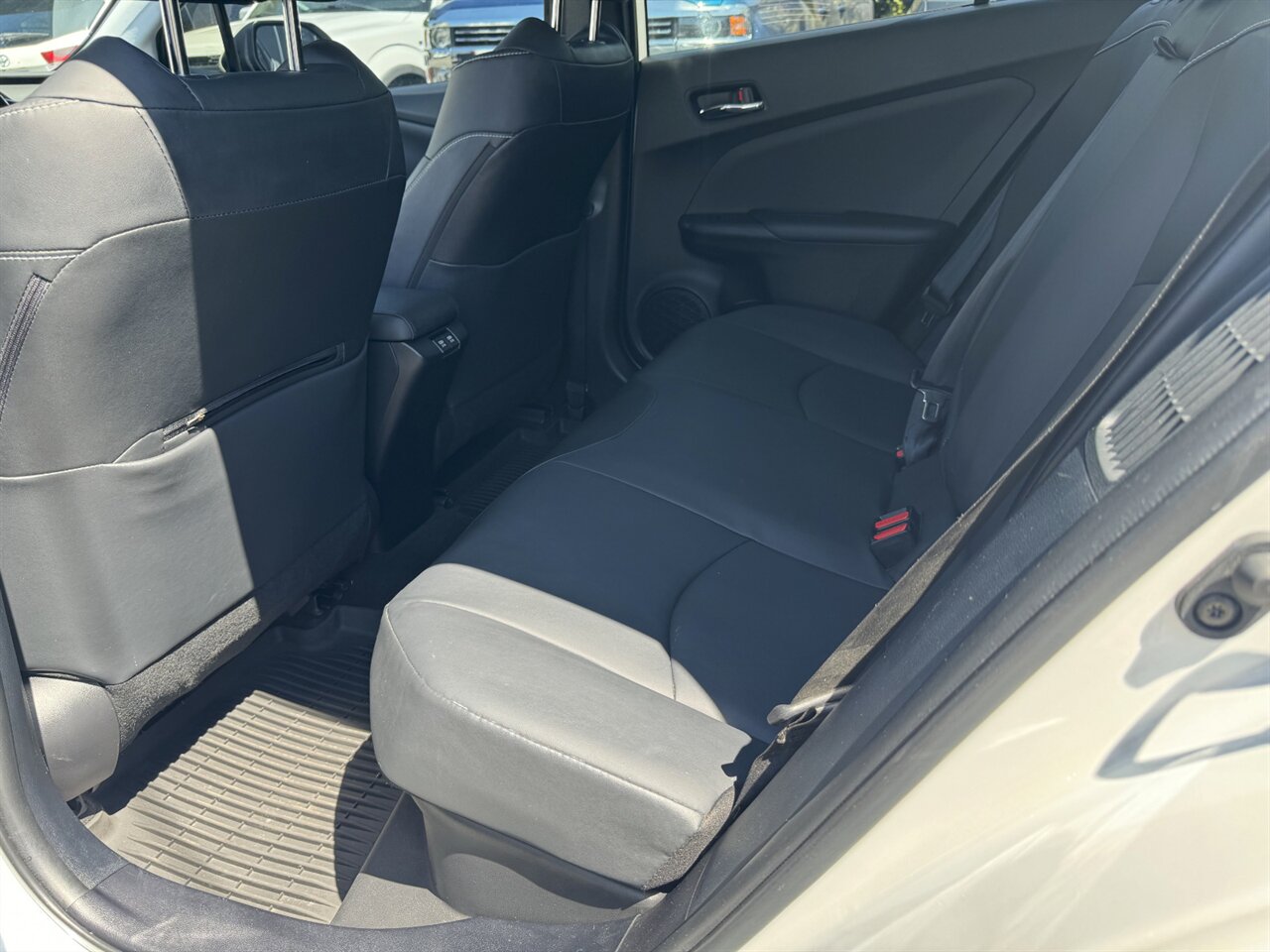 2021 Toyota Prius Prime Limited ONLY 31K MILES - Photo 26 - Portland, OR 97211