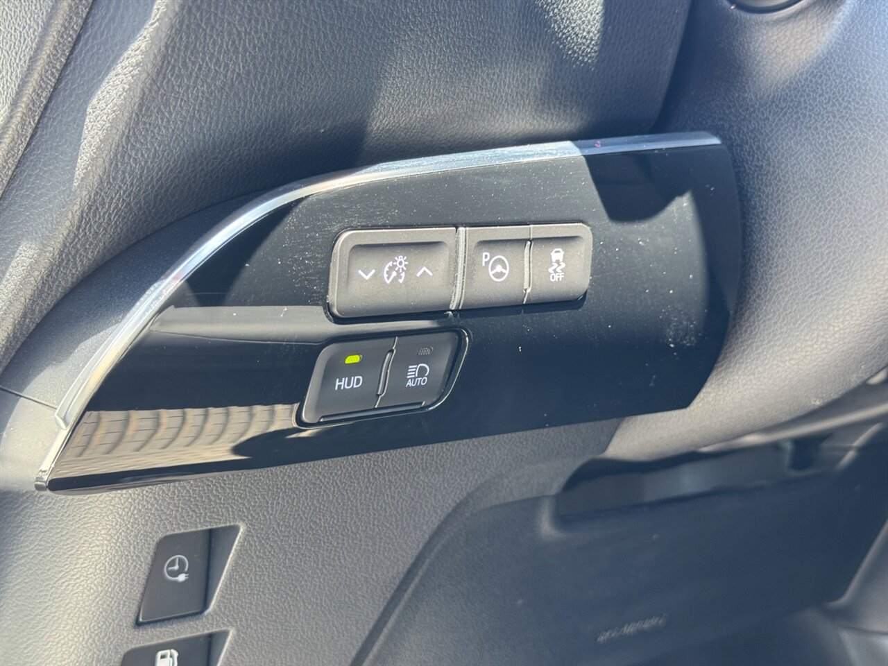 2021 Toyota Prius Prime Limited ONLY 31K MILES - Photo 28 - Portland, OR 97211