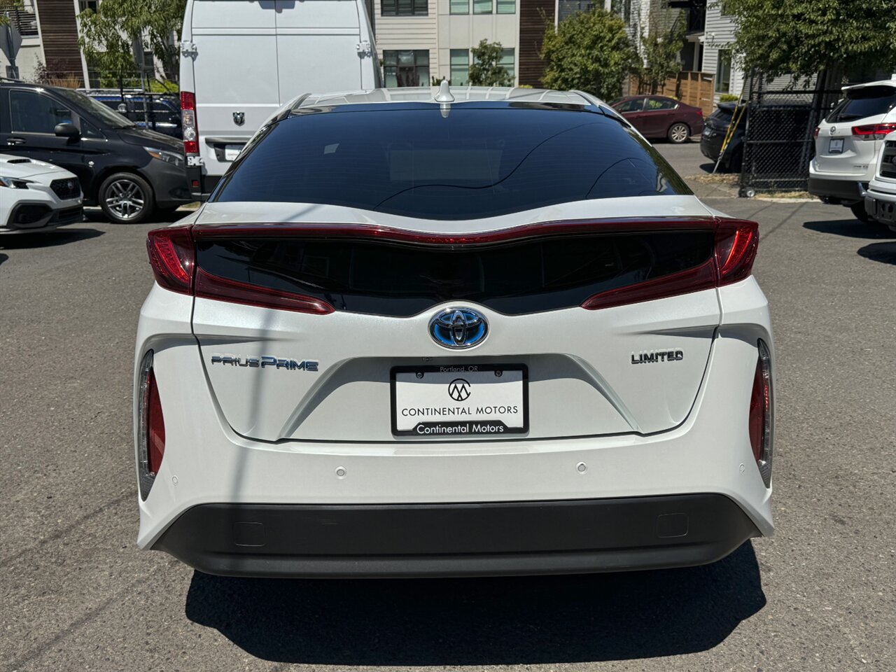 2021 Toyota Prius Prime Limited ONLY 31K MILES - Photo 8 - Portland, OR 97211