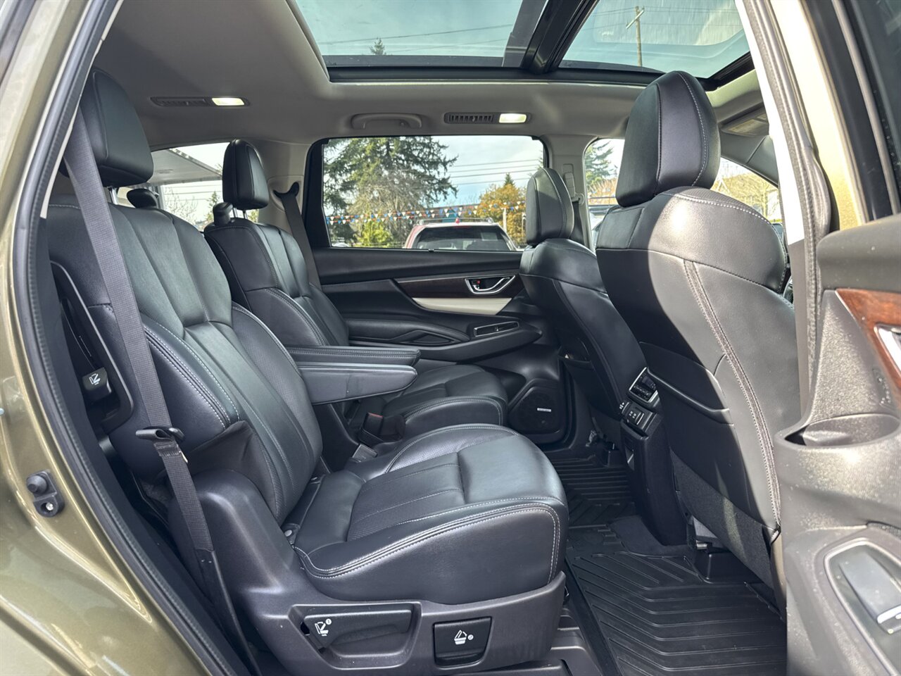 2022 Subaru Ascent Touring   - Photo 18 - Portland, OR 97211