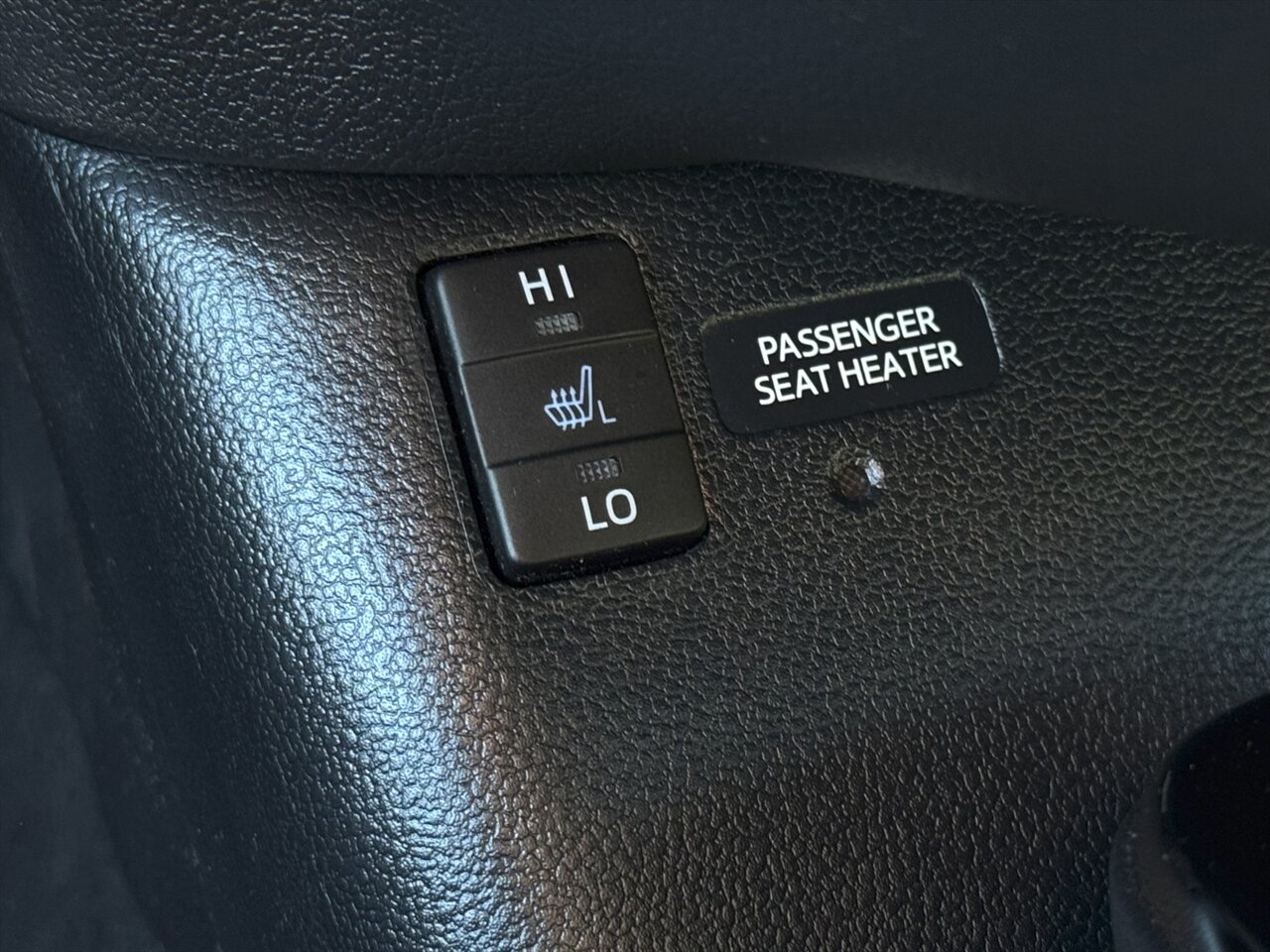 2017 Toyota Prius Prime 5K OFF WITH CHARGE AHEAD VOUCHER - Photo 28 - Portland, OR 97211
