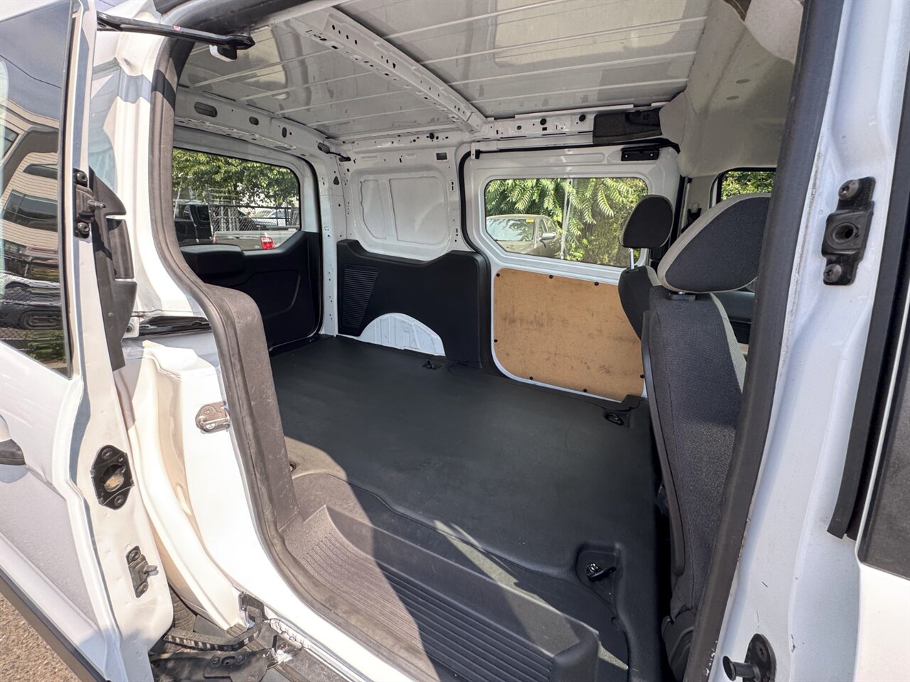 2016 Ford Transit Connect XL   - Photo 16 - Portland, OR 97211