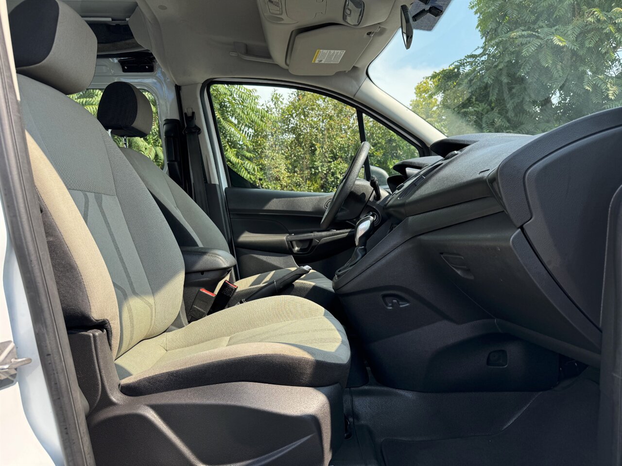 2016 Ford Transit Connect XL   - Photo 18 - Portland, OR 97211