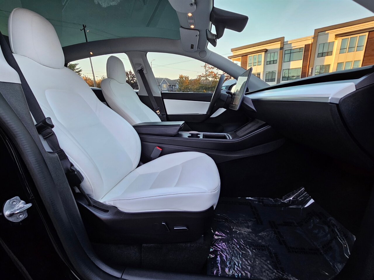 2022 Tesla Model Y Long Range Dual Motor QUALIFIES FOR REBATE   - Photo 17 - Portland, OR 97211