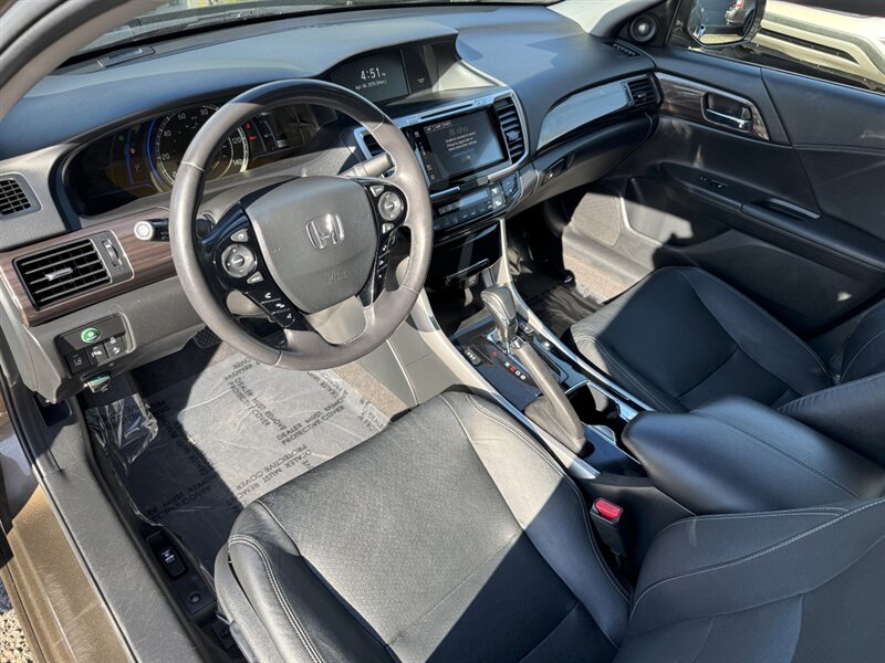 2017 Honda Accord Hybrid Touring 47 AVG MPG ADAPTIVE BLINDSPOT  