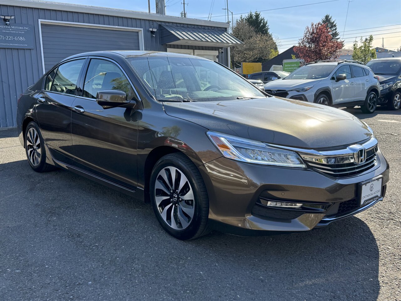 2017 Honda Accord Hybrid Touring 47 AVG MPG ADAPTIVE BLINDSPOT - Photo 6 - Portland, OR 97211