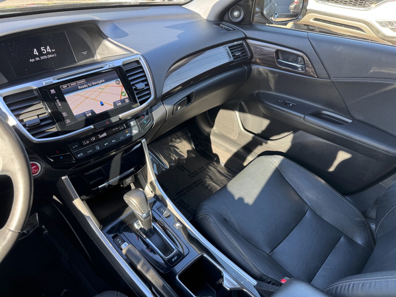 2017 Honda Accord Hybrid Touring 47 AVG MPG ADAPTIVE BLINDSPOT - Photo 24 - Portland, OR 97211