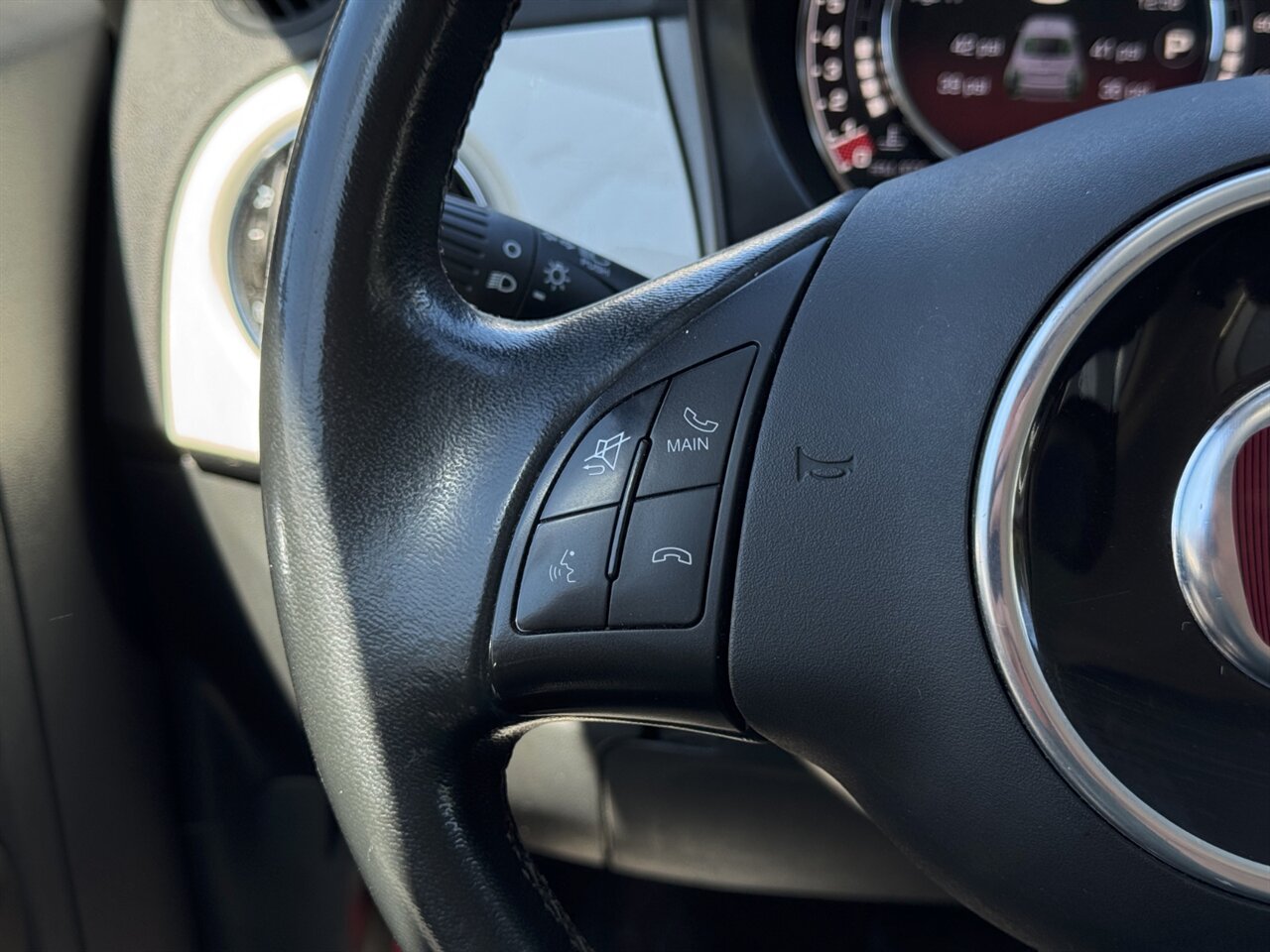 2018 FIAT 500 Lounge - Photo 17 - Portland, OR 97211